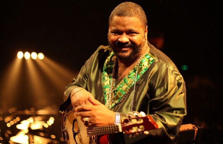 Arlindo Cruz, gênio da música negra brasileira, morre no Rio